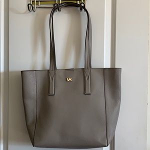 Michael Kors Grey Shoulderbag